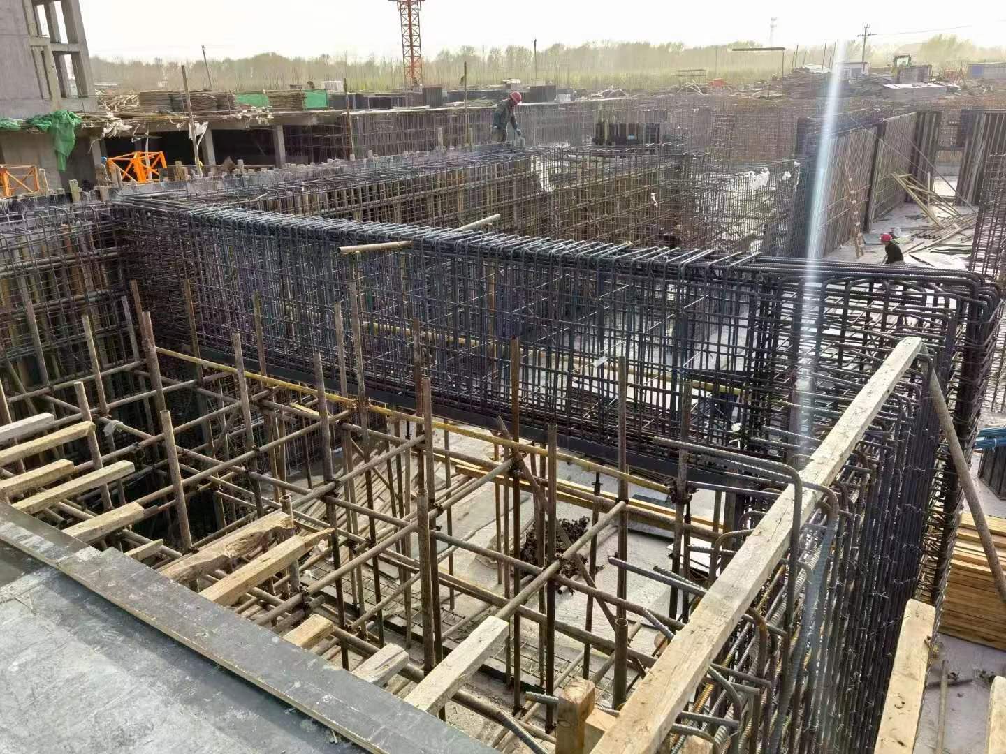 新华建筑基础筏板施工时混凝土有哪些常见问题?